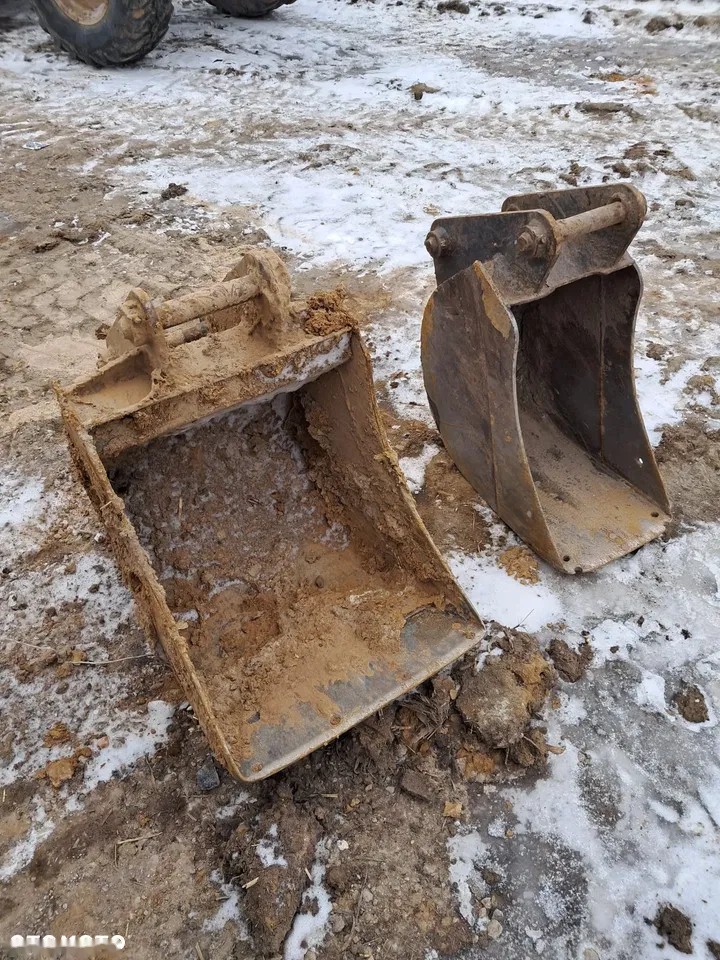 2019 Case 580, 3 243 mth, dovoz Skladem v EU — foto 13 z 16