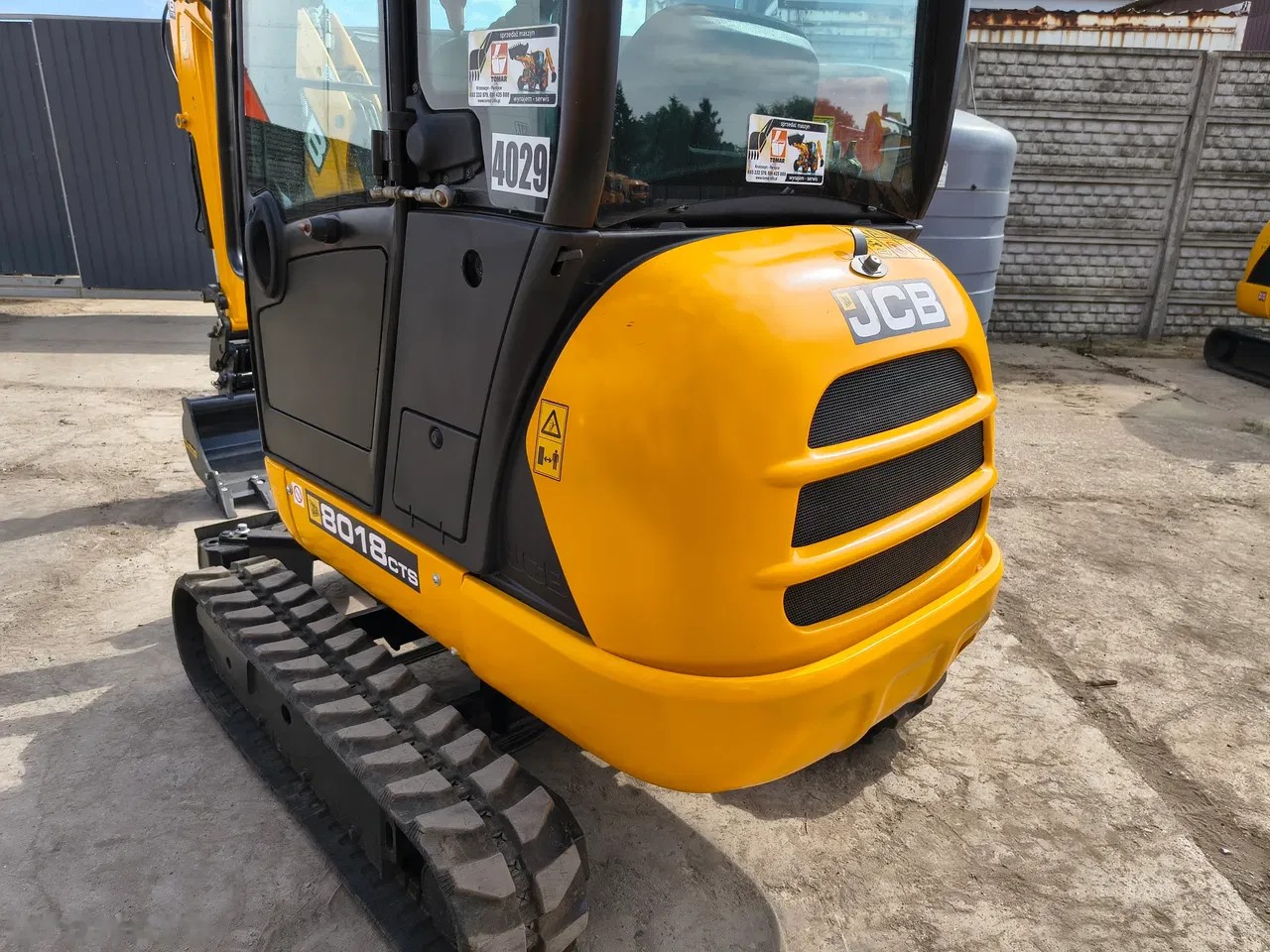 2016 JCB 8018, 3 158 mth, dovoz Skladem v EU — foto 12 z 23