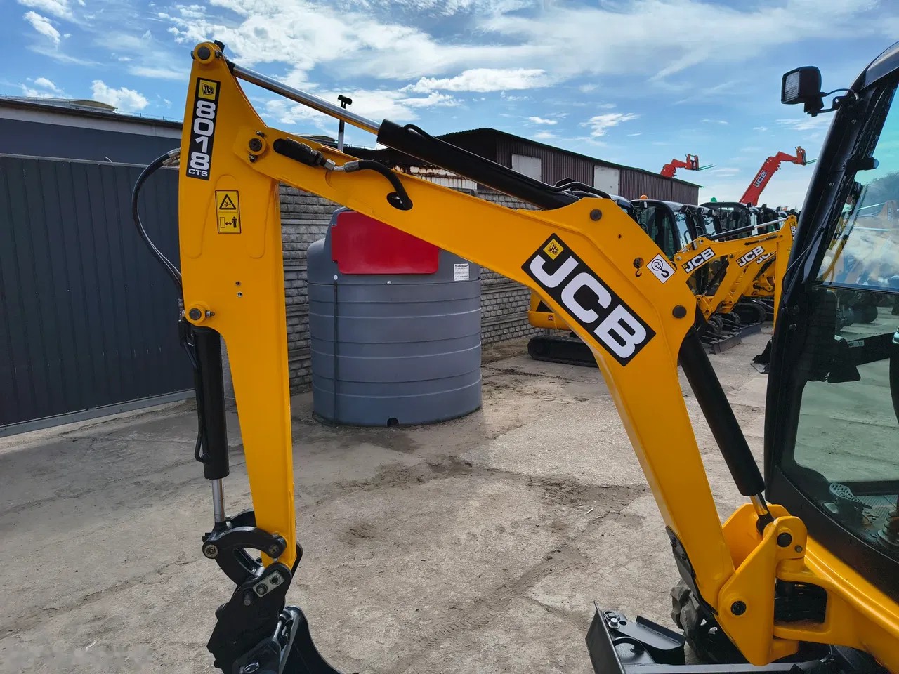 2016 JCB 8018, 3 158 mth, dovoz Skladem v EU — foto 15 z 23