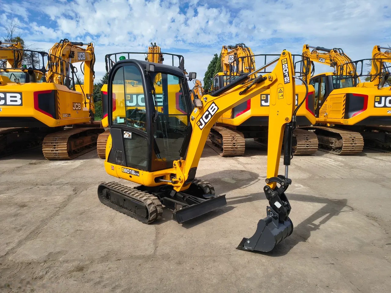 2016 JCB 8018, 3 158 mth, dovoz Skladem v EU — foto 2 z 23