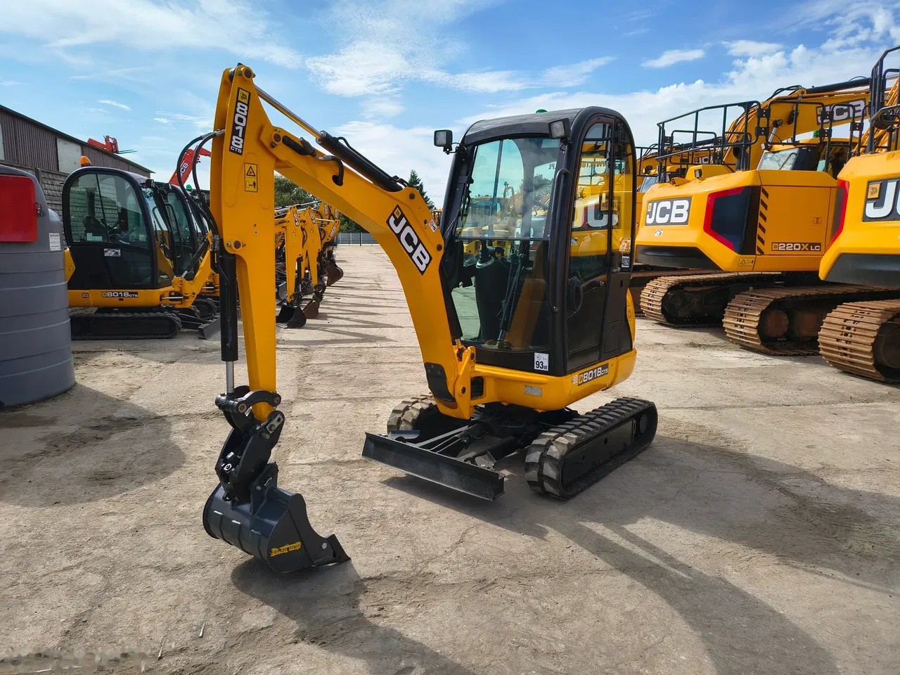 2016 JCB 8018, 3 158 mth, dovoz Skladem v EU — foto 3 z 23