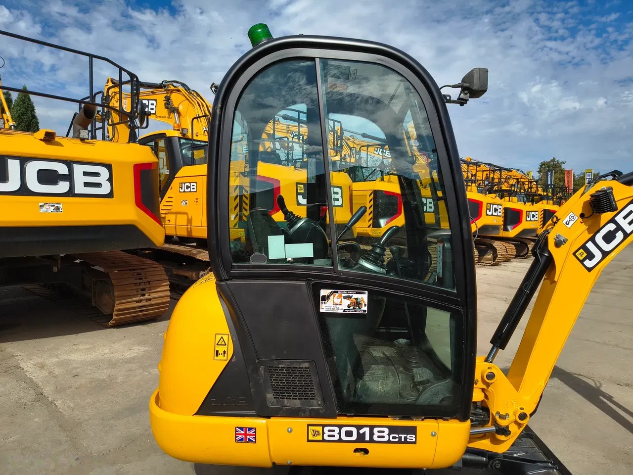 2016 JCB 8018, 3 158 mth, dovoz Skladem v EU — foto 9 z 23