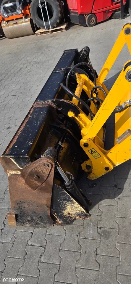 2017 JCB, modrá, 3 100 mth, dovoz Skladem v EU — foto 10 z 24