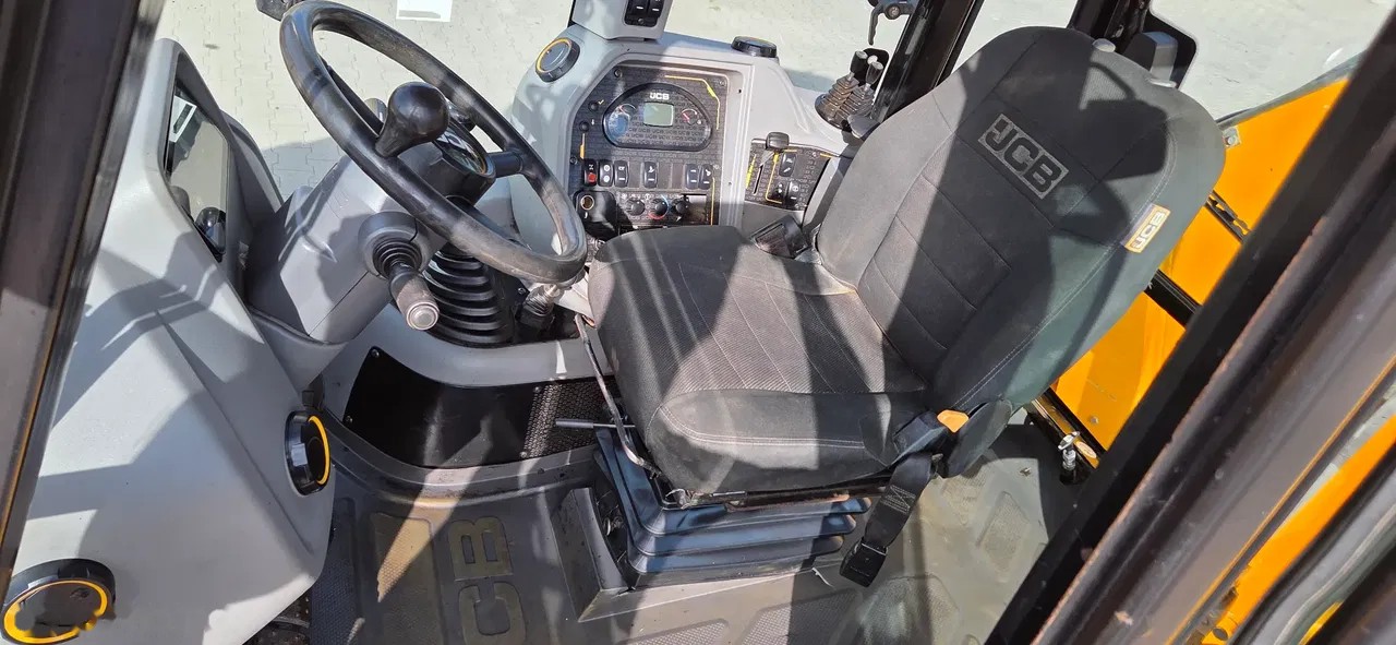 2017 JCB, modrá, 3 100 mth, dovoz Skladem v EU — foto 11 z 24