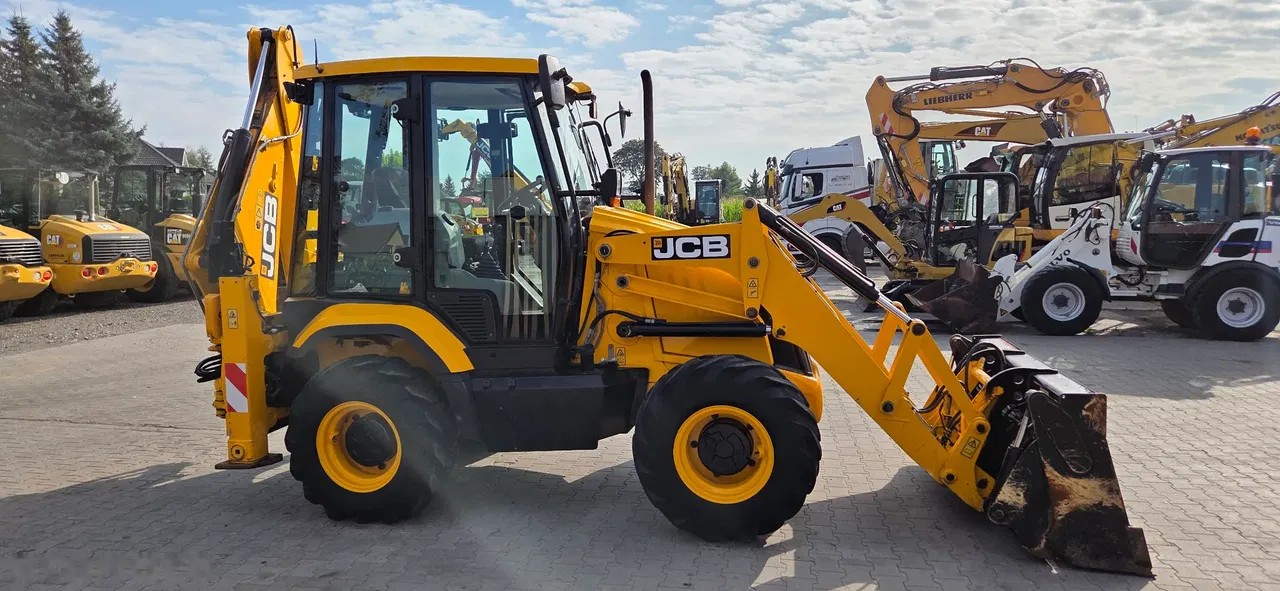2017 JCB, modrá, 3 100 mth, dovoz Skladem v EU — foto 5 z 24