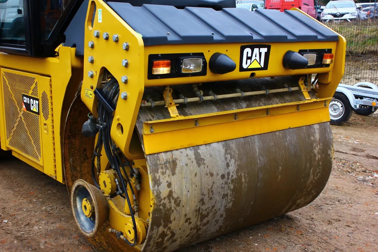 2017 Caterpillar CD10, 5 890 mth, dovoz Skladem v EU — foto 5 z 24