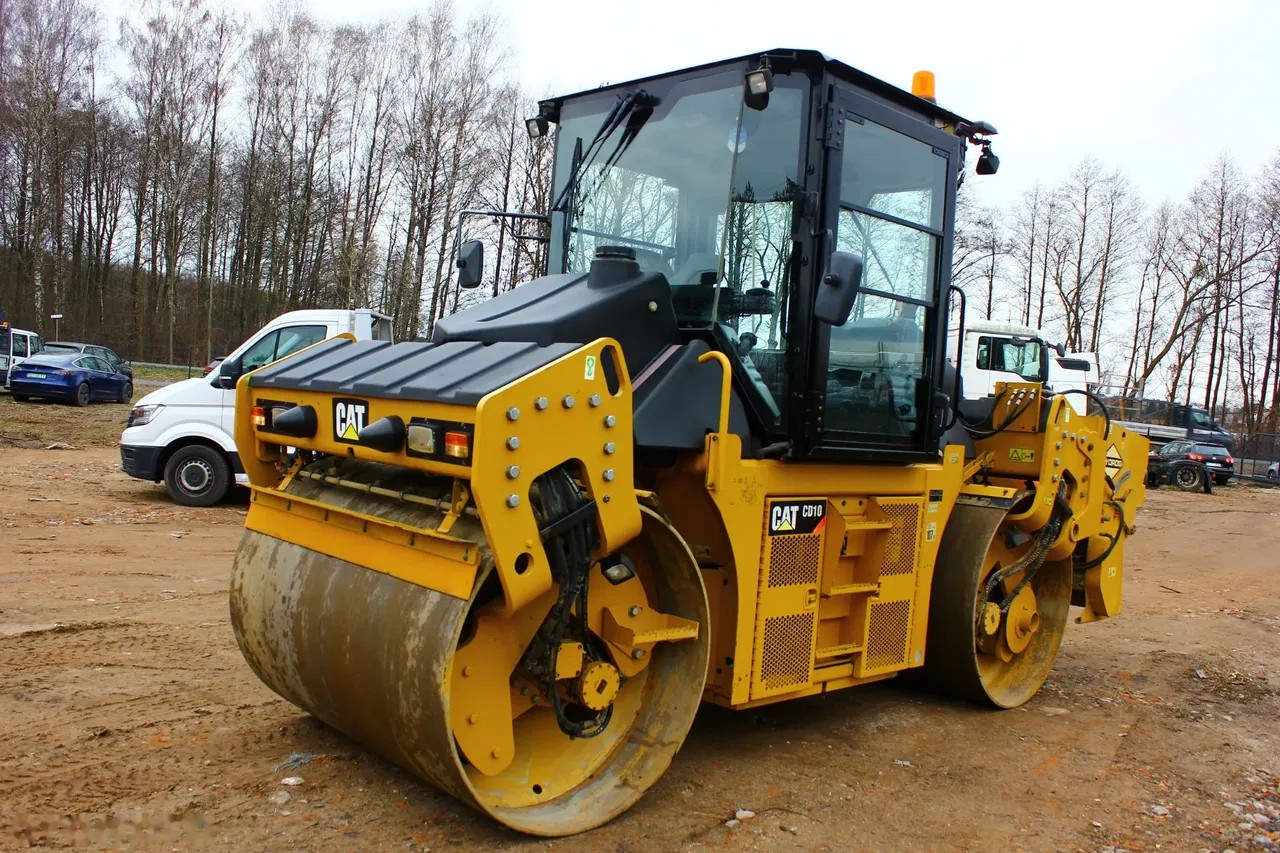 2017 Caterpillar CD10, 5 890 mth, dovoz Skladem v EU — foto 7 z 24