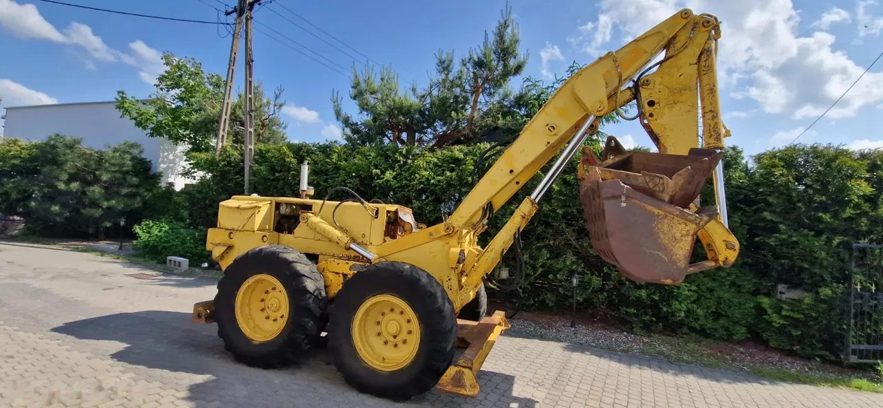 1900 JCB CATERPILLAR, dovoz Skladem v EU — foto 1