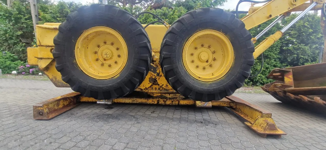 1900 JCB CATERPILLAR, dovoz Skladem v EU — foto 13 z 24