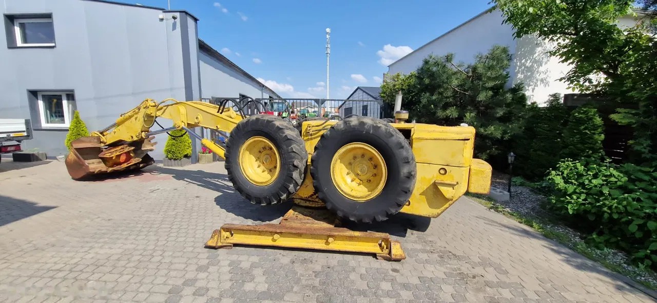 1900 JCB CATERPILLAR, dovoz Skladem v EU — foto 14 z 24