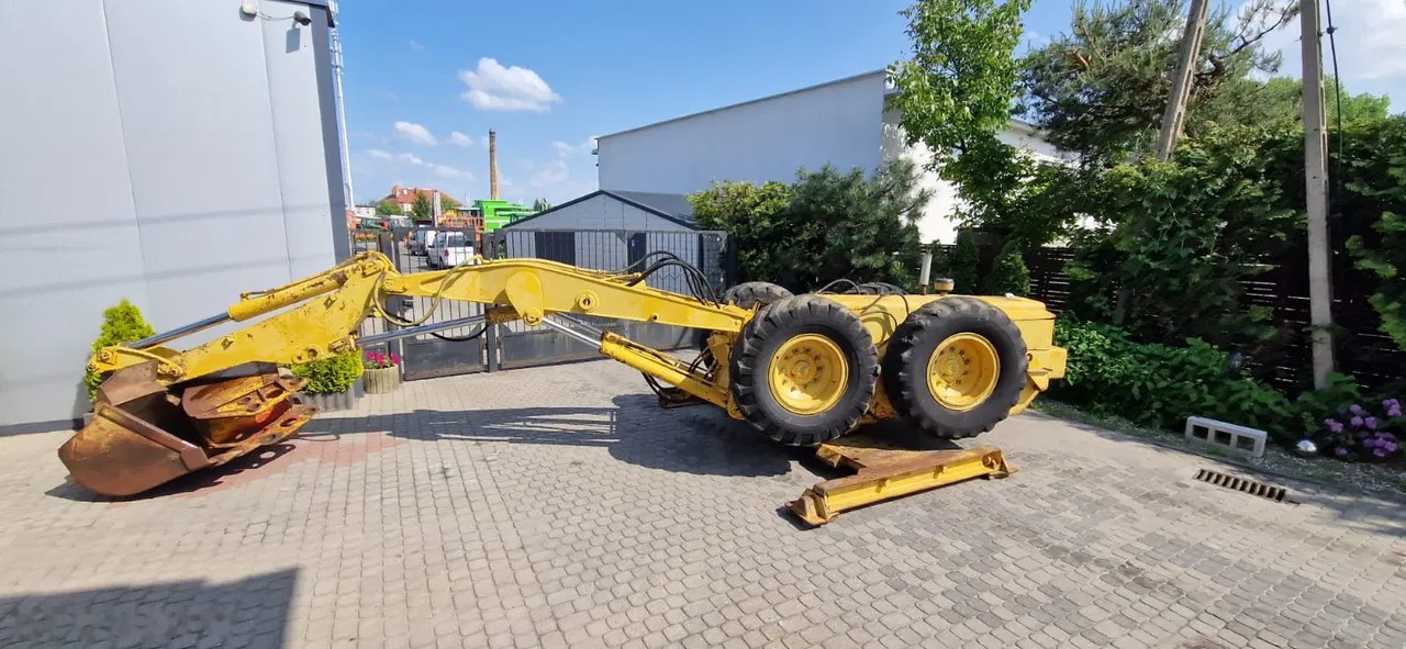 1900 JCB CATERPILLAR, dovoz Skladem v EU — foto 4 z 24