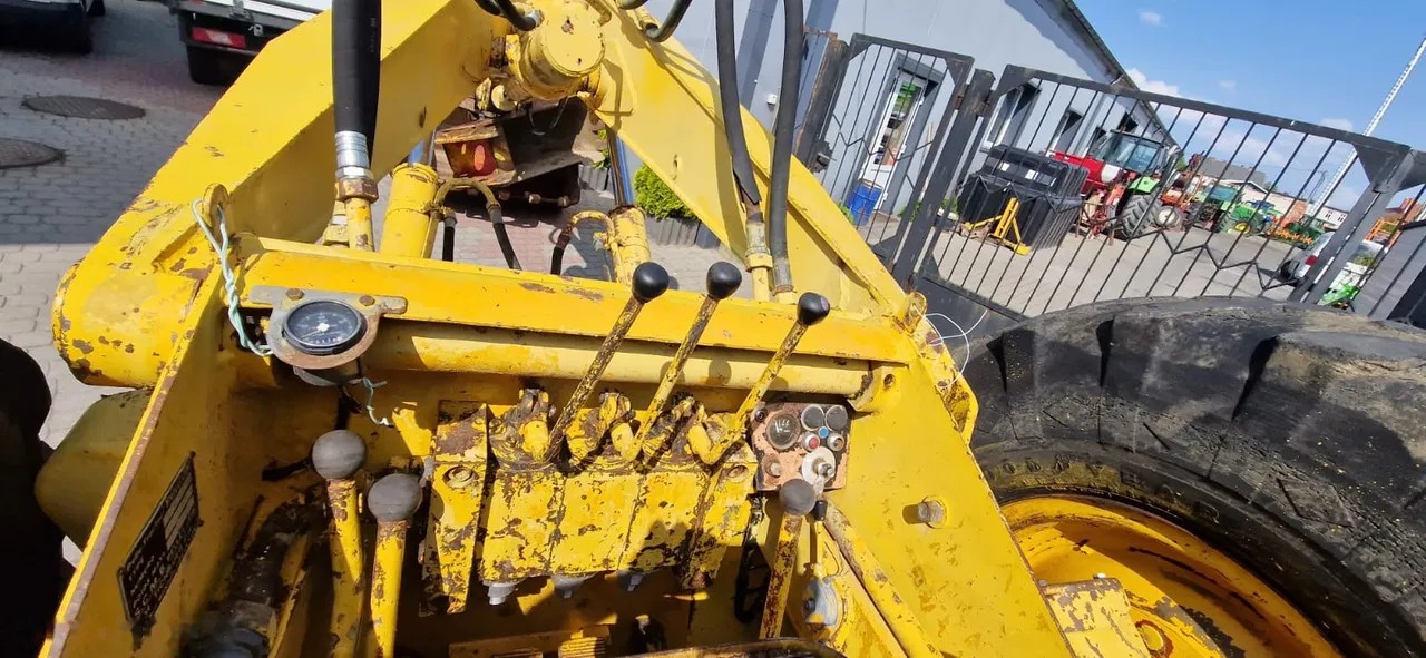 1900 JCB CATERPILLAR, dovoz Skladem v EU — foto 6 z 24