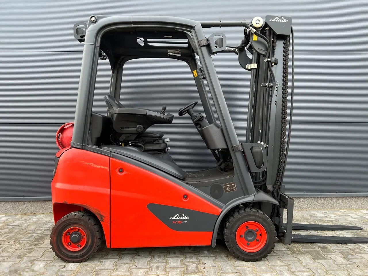 2015 Linde H16T-01, 3 004 mth, dovoz Skladem v EU — foto 2 z 11