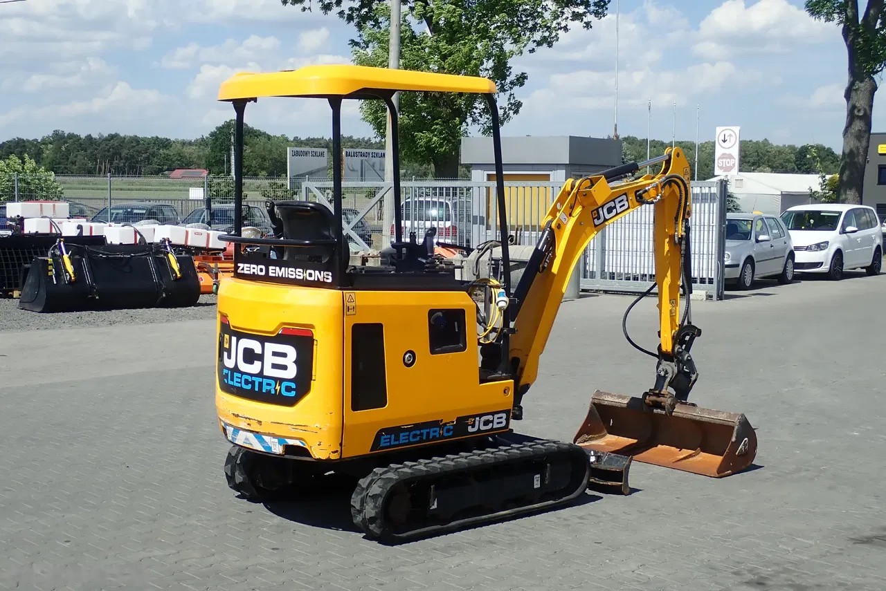 2019 JCB 19C-1 E, 1 017 mth, dovoz Skladem v EU — foto 5 z 19