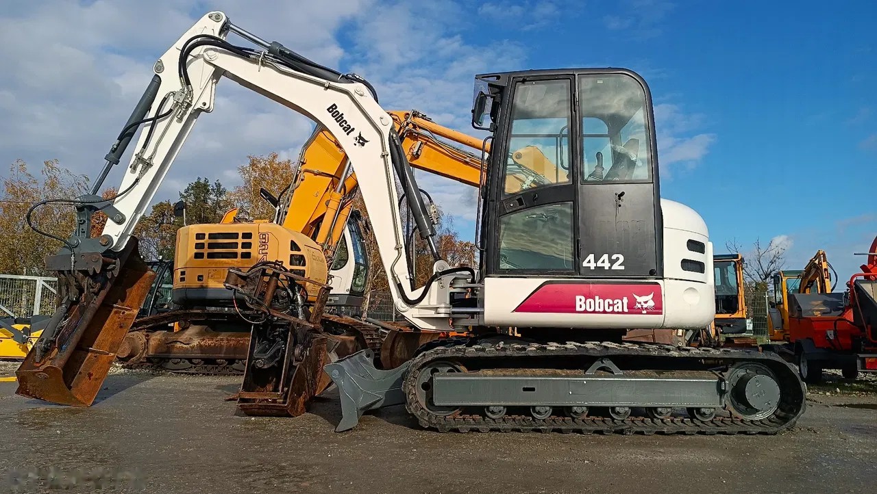 2004 Bobcat 442, 7 680 mth, dovoz Skladem v EU — foto 1