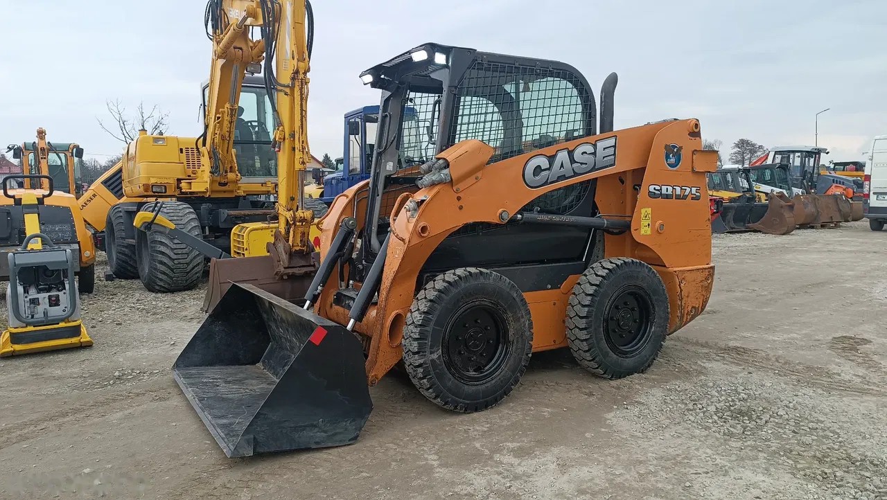 2014 Case SR 175, 3 000 mth, dovoz Skladem v EU — foto 6 z 13