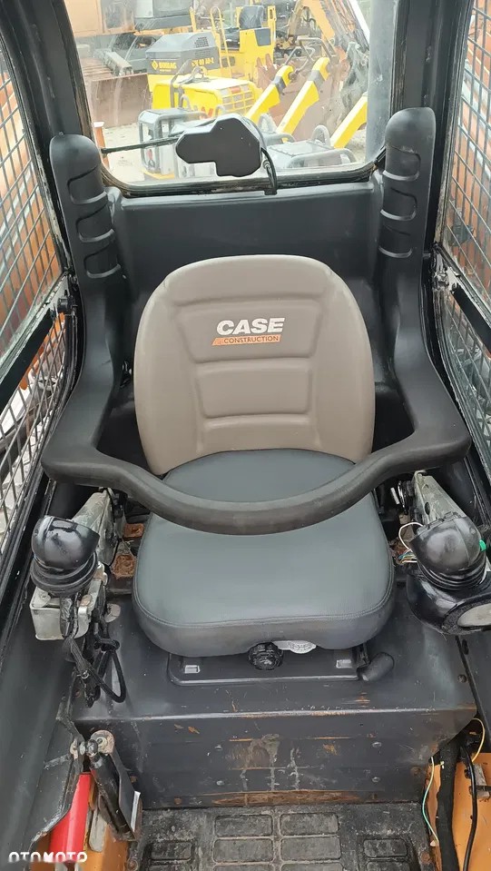 2014 Case SR 175, 3 000 mth, dovoz Skladem v EU — foto 7 z 13