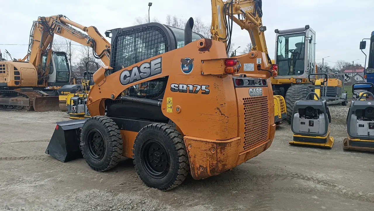2014 Case SR 175, 3 000 mth, dovoz Skladem v EU — foto 9 z 13