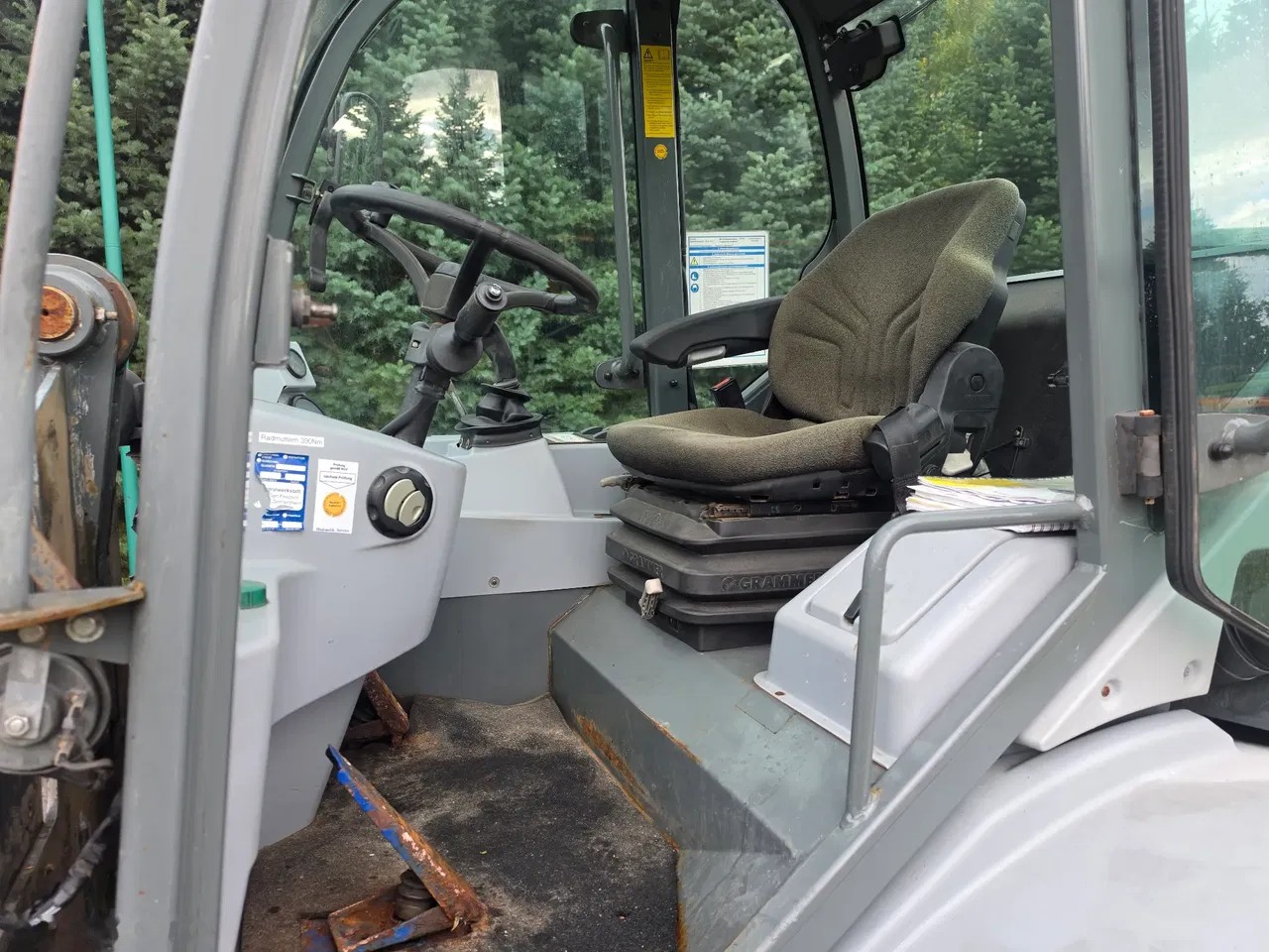 2009 Kramer 950, 3 200 mth, dovoz Skladem v EU — foto 9 z 24