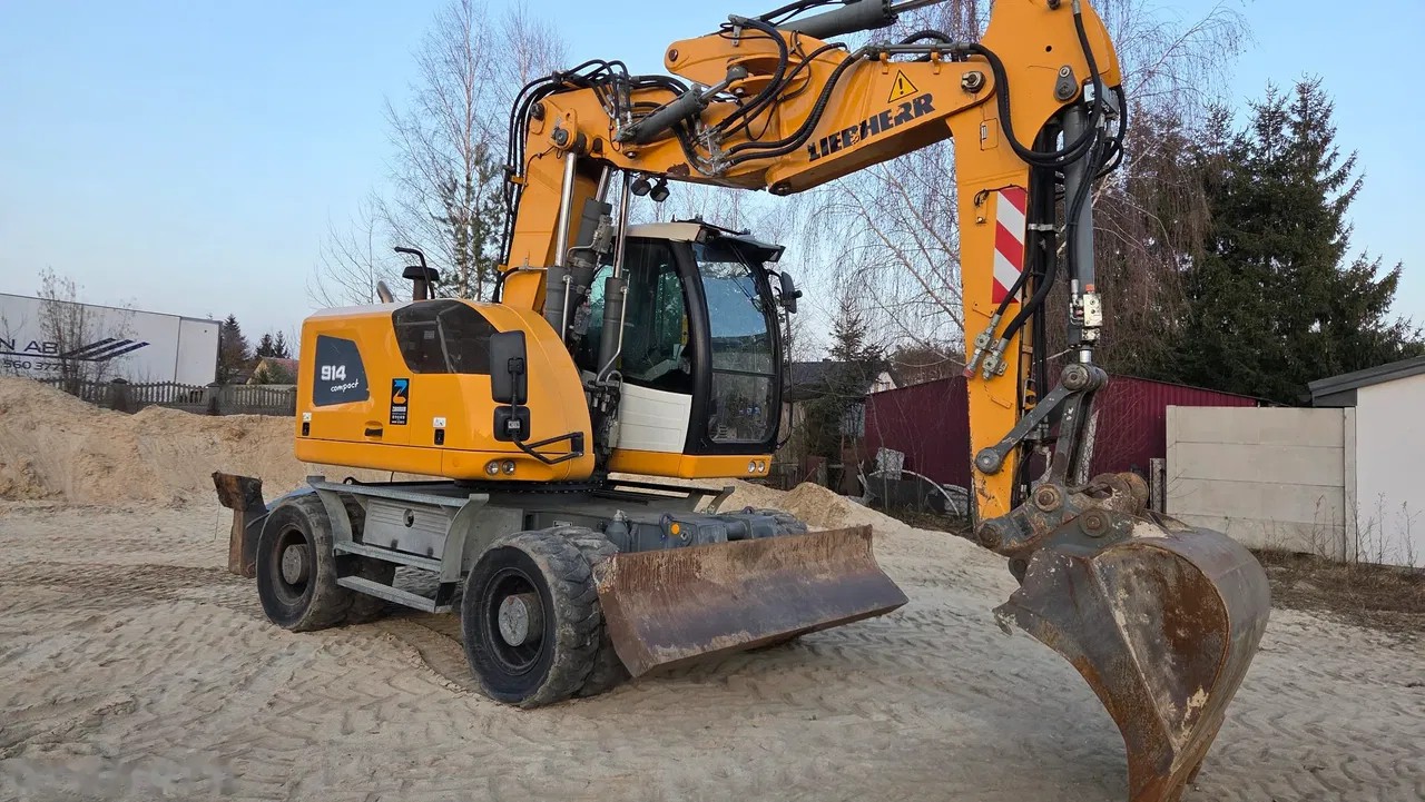 2014 Liebherr A914 Compact, 7 300 mth, dovoz Skladem v EU — foto 2 z 7