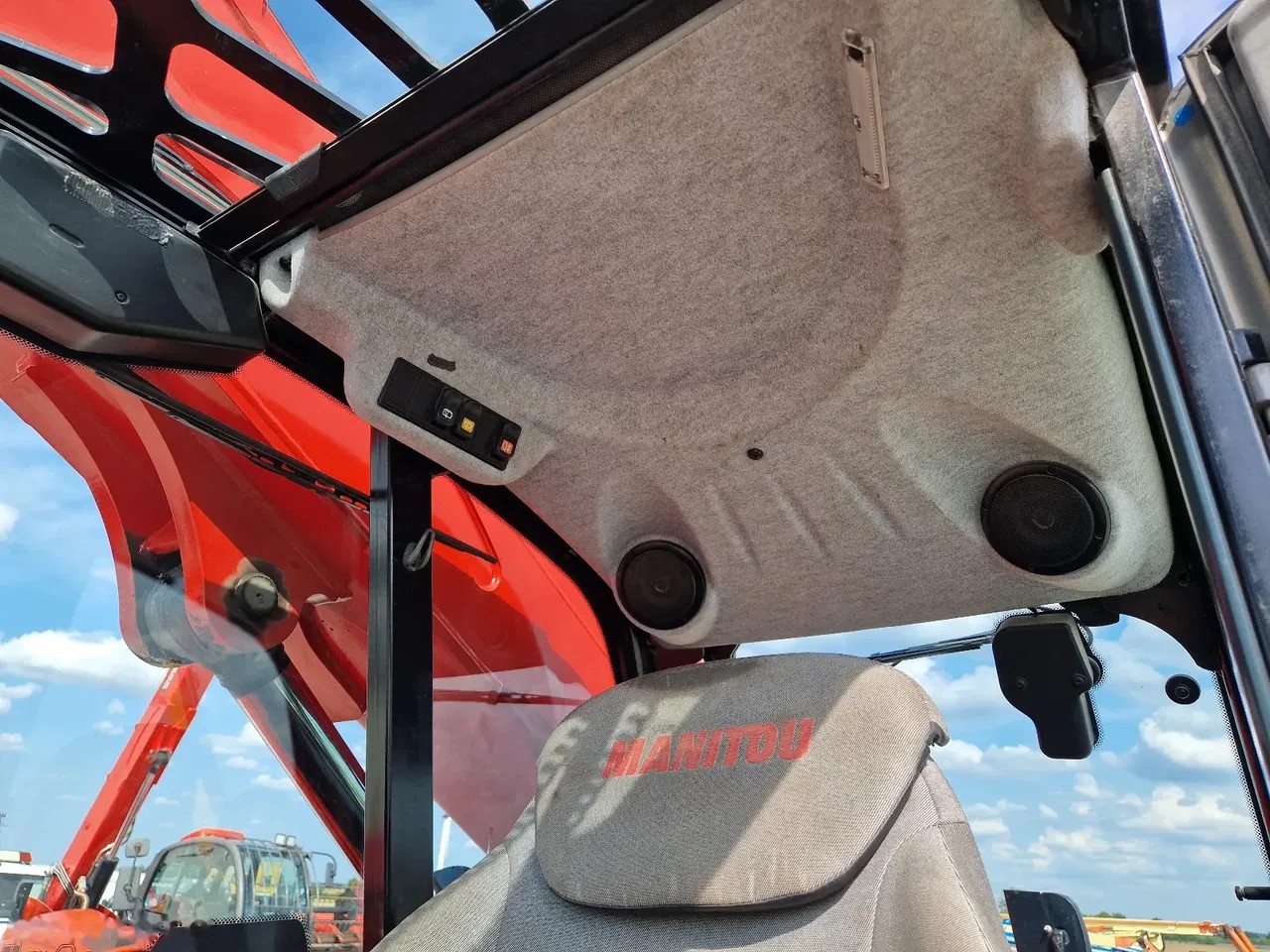 2022 Manitou MT, 4 081 mth, dovoz Skladem v EU — foto 11 z 16