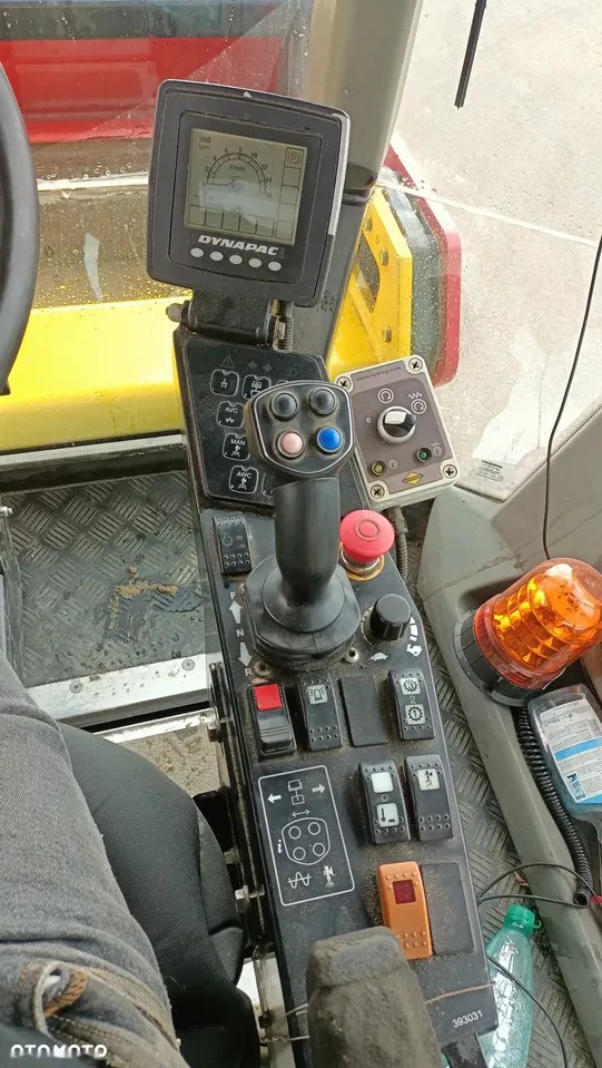 2012 Dynapac CC234HF, 7 179 mth, dovoz Skladem v EU — foto 8 z 11