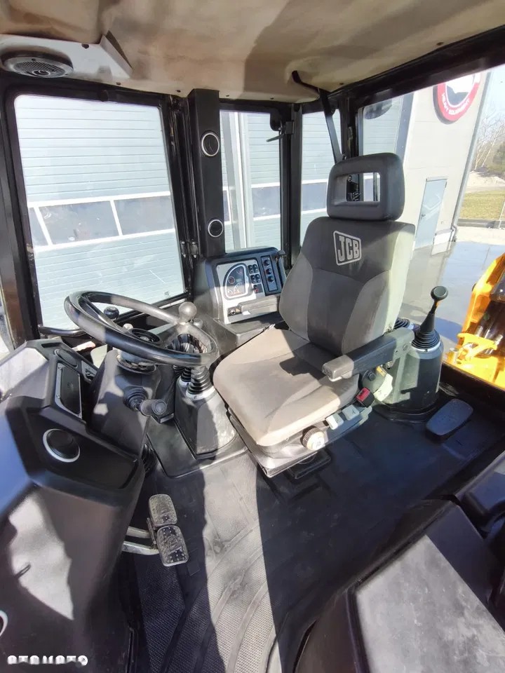 2017 JCB 3CX, dovoz Skladem v EU — foto 7 z 10