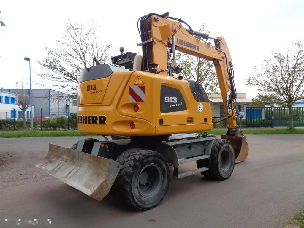 2021 Liebherr 913, 3 335 mth, dovoz Skladem v EU — foto 1