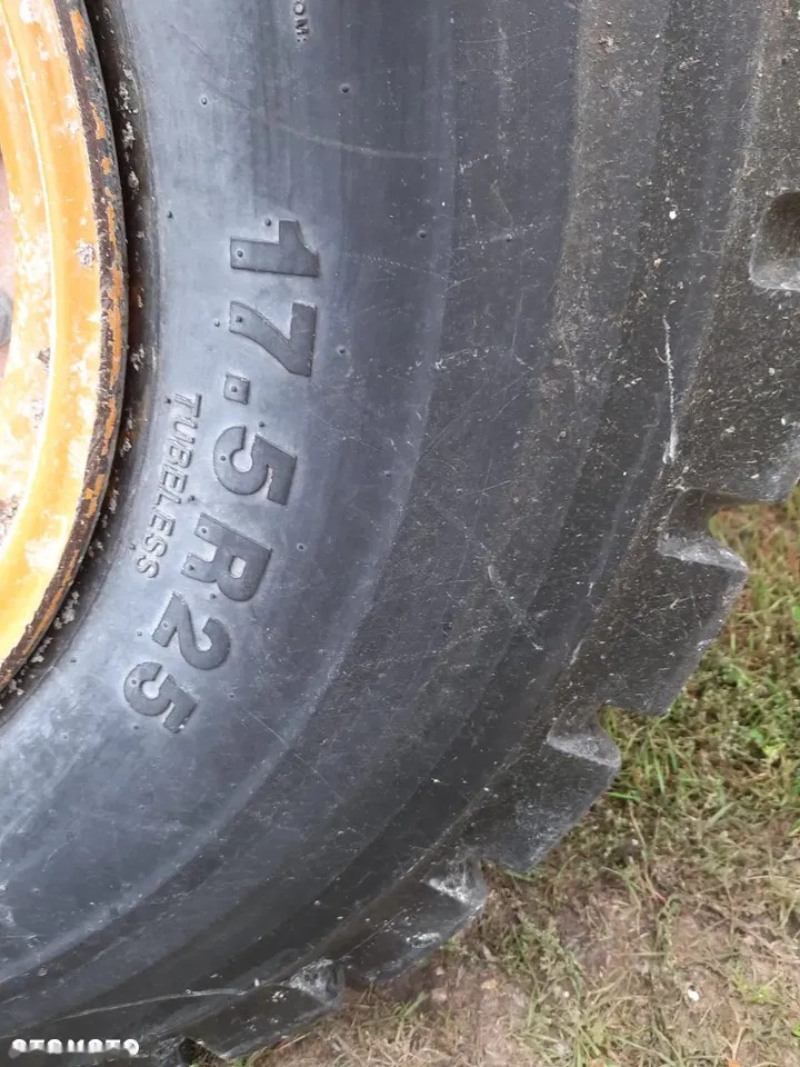 2016 Case 521, 9 600 mth, dovoz Skladem v EU — foto 8 z 15