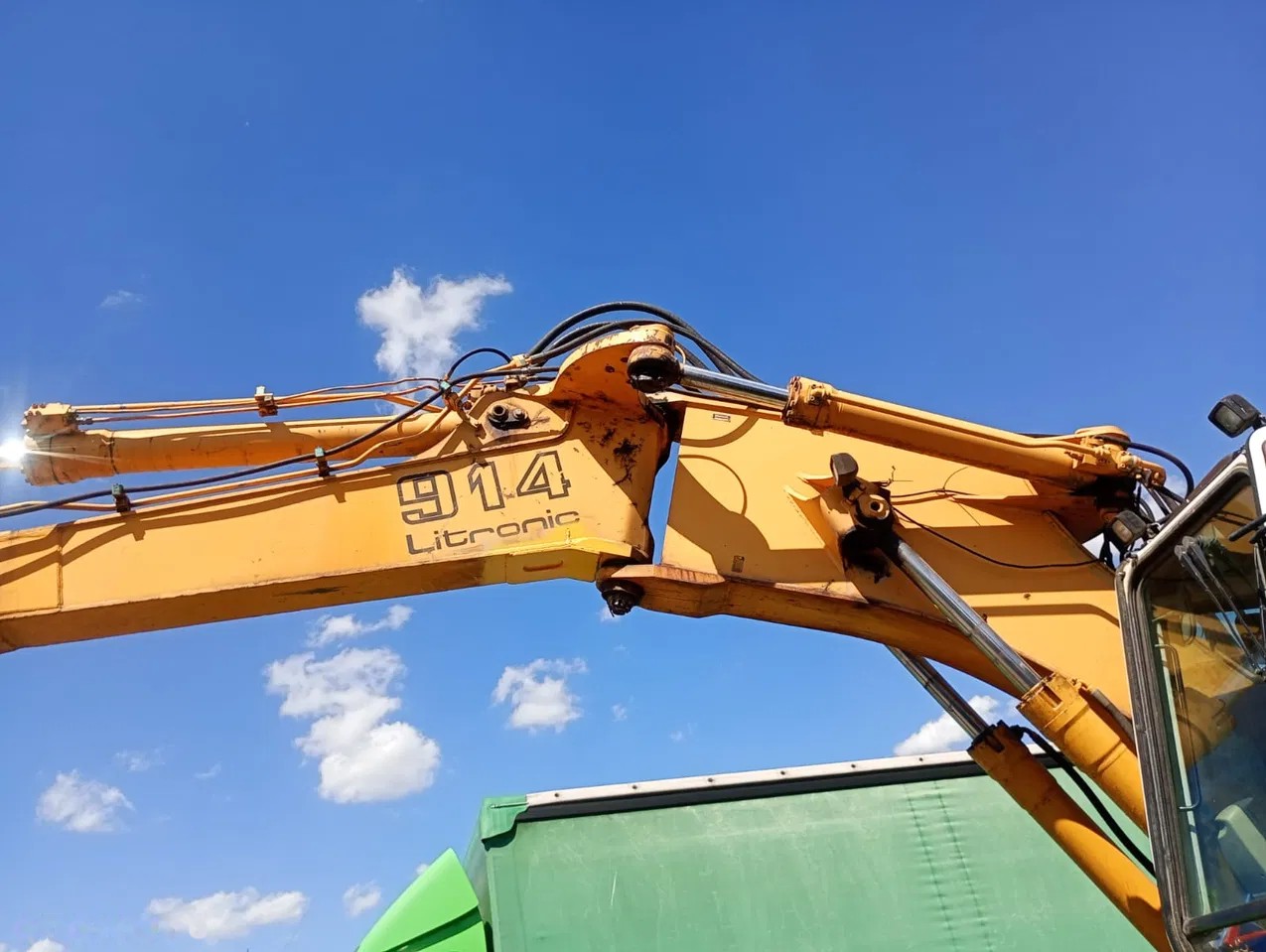 2002 Liebherr, 24 018 mth, dovoz Skladem v EU — foto 11 z 15