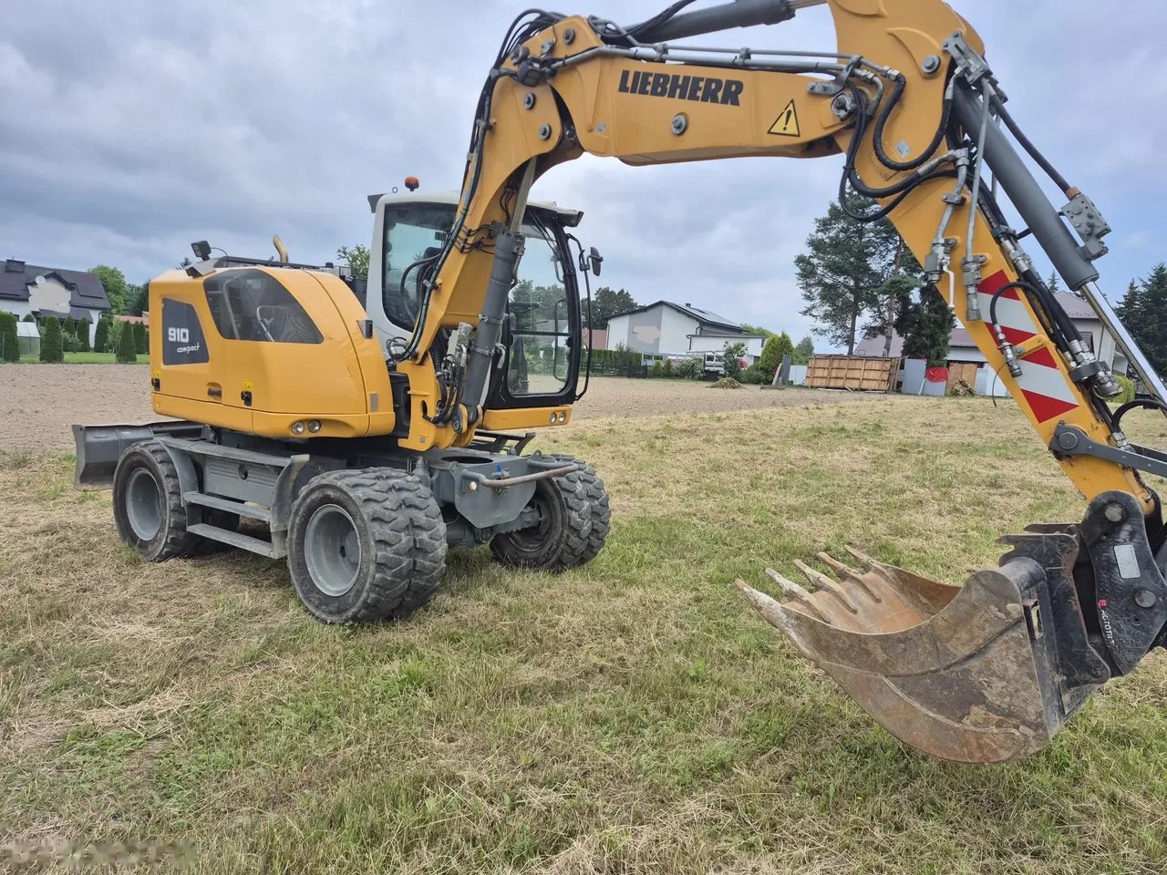 2018 Liebherr 910, dovoz Skladem v EU — foto 3 z 19