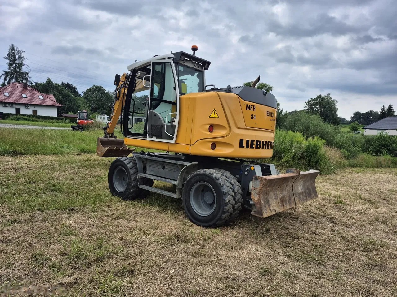 2018 Liebherr 910, dovoz Skladem v EU — foto 8 z 19