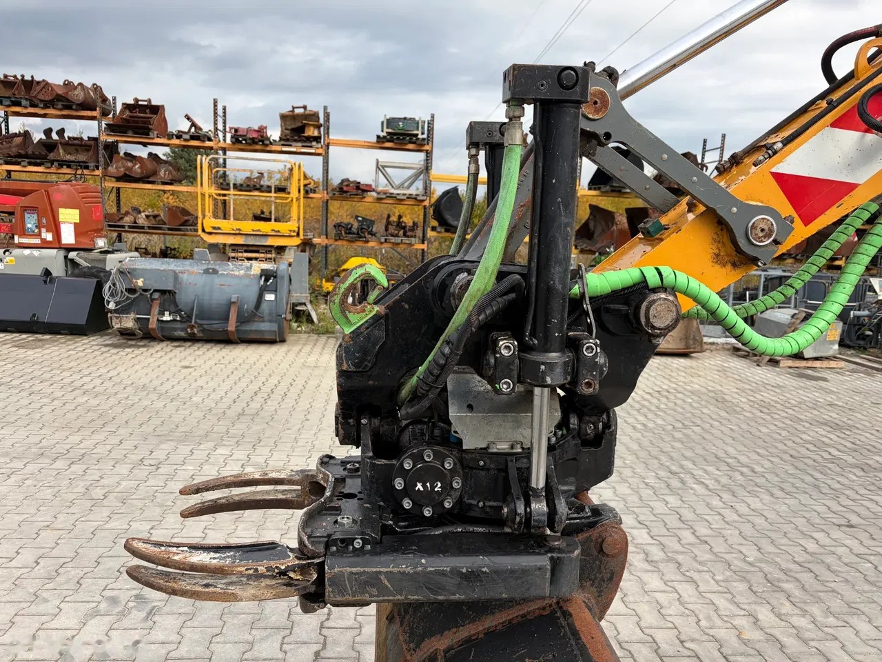 2016 Liebherr A910, 10 720 mth, dovoz Skladem v EU — foto 13 z 17