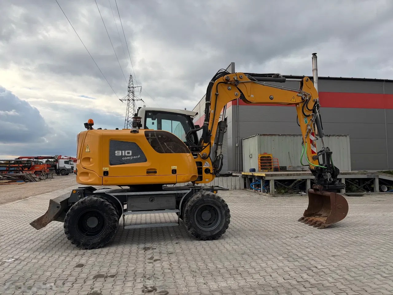2016 Liebherr A910, 10 720 mth, dovoz Skladem v EU — foto 5 z 17