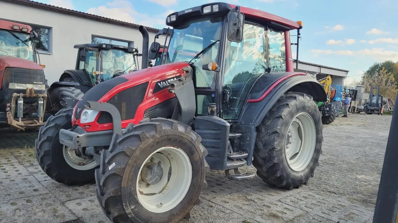 2016 Valtra N93, 7 265 mth, dovoz Skladem v EU — foto 4 z 14