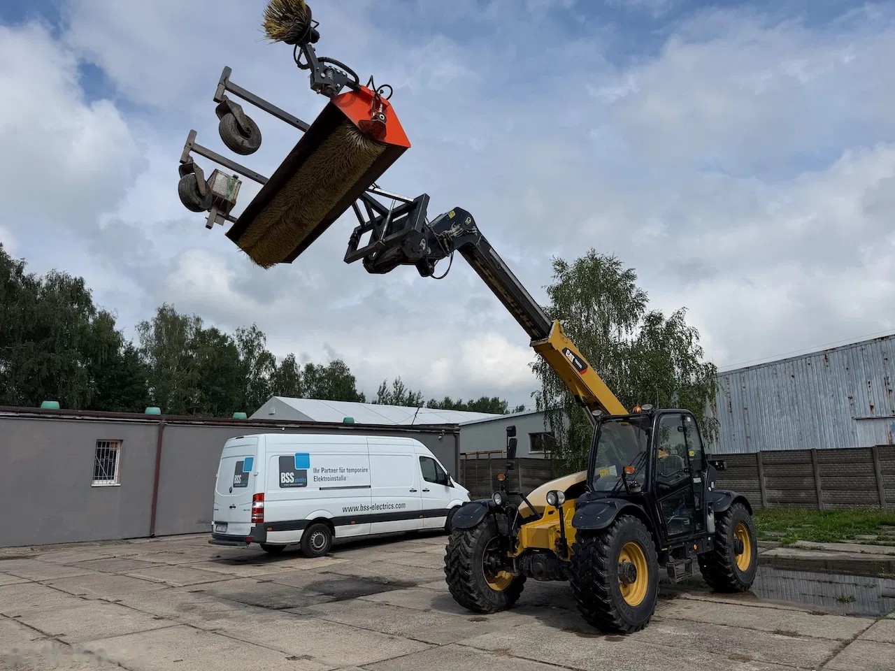 2016 Caterpillar TH337C, 7 400 mth, dovoz Skladem v EU — foto 3 z 12
