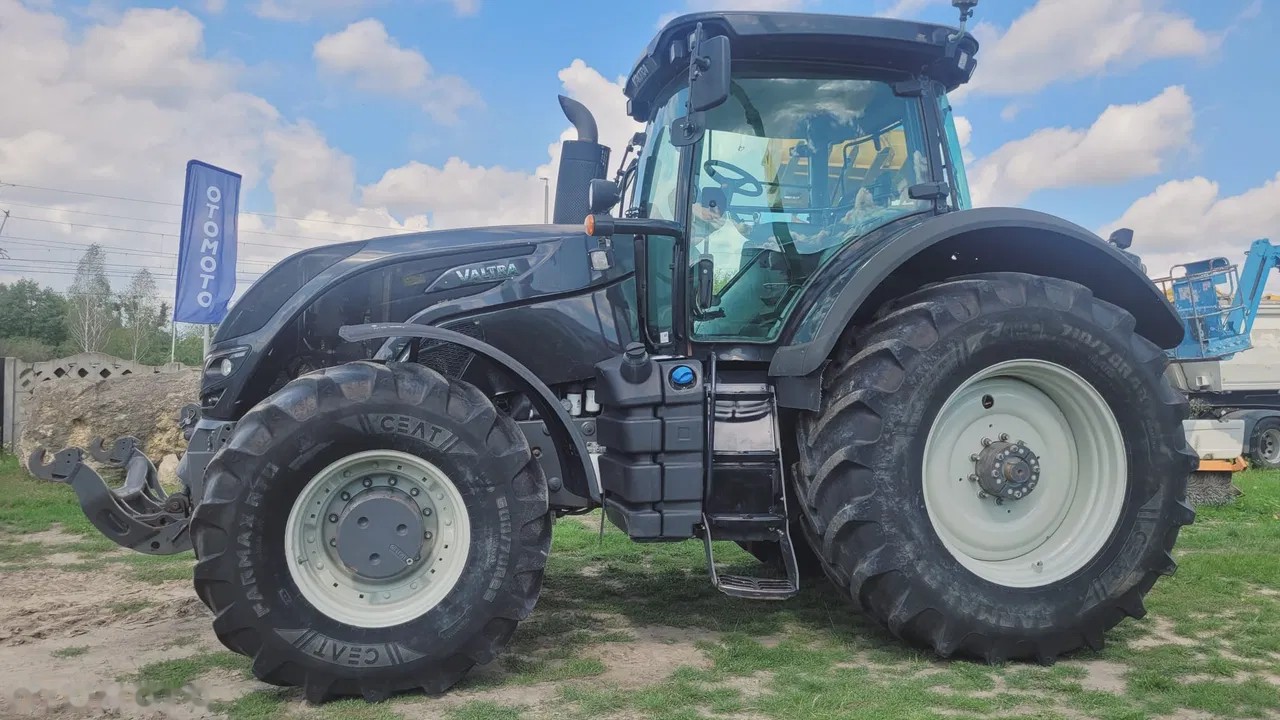 2016 Valtra S274, 1 076 mth, dovoz Skladem v EU — foto 2 z 19