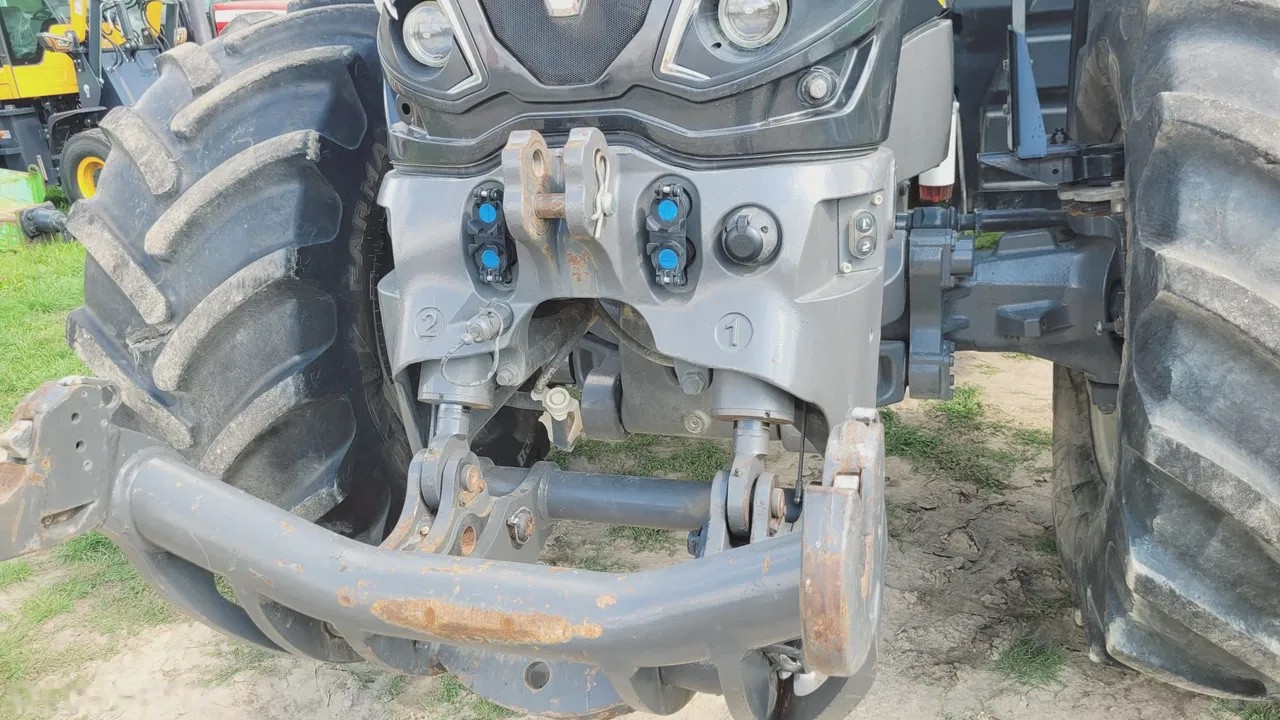 2016 Valtra S274, 1 076 mth, dovoz Skladem v EU — foto 9 z 19