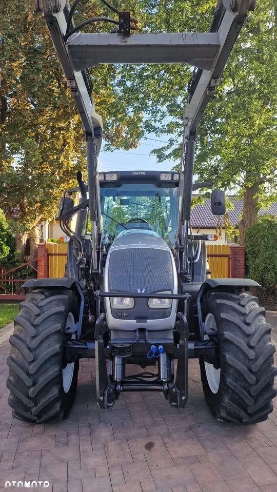 2007 Valtra N121, 12 300 mth, dovoz Skladem v EU — foto 3 z 24