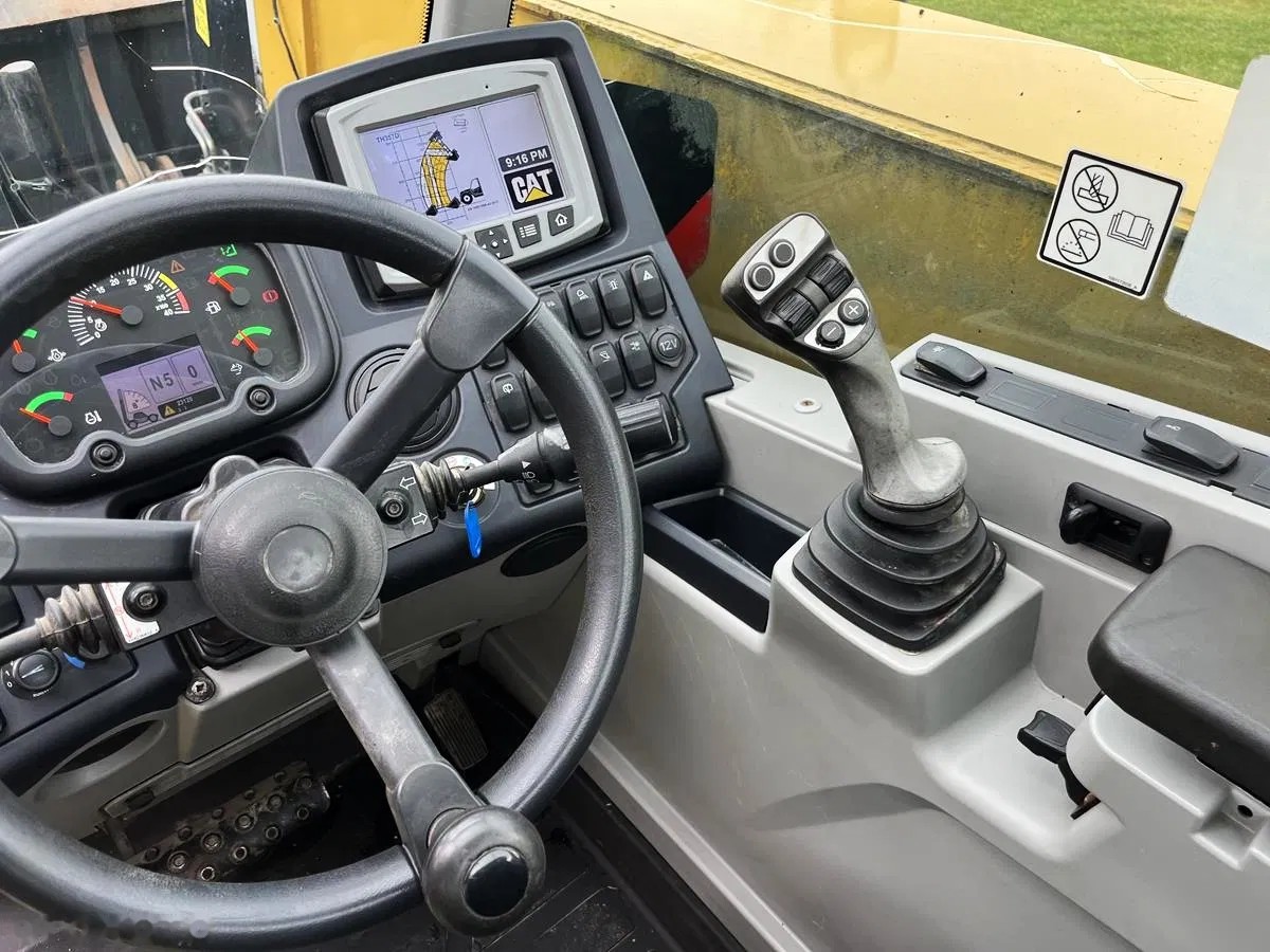 2018 Caterpillar TH357D AG HANDLER, 4 176 mth, dovoz Skladem v EU — foto 9 z 15