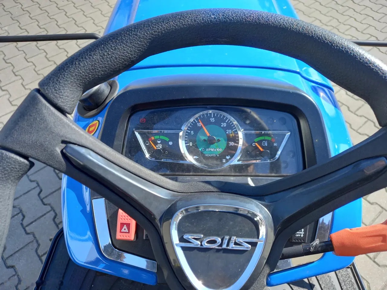 2025 Solis, dovoz Skladem v EU — foto 6 z 12
