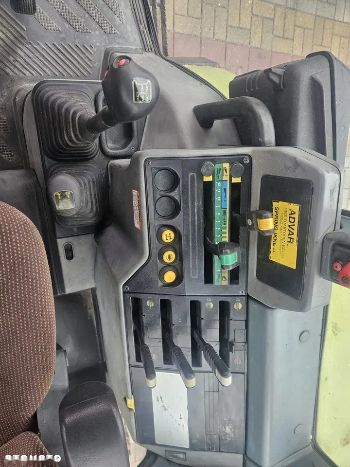 2004 Hurlimann XT 85, 9 031 mth, dovoz Skladem v EU — foto 10 z 10