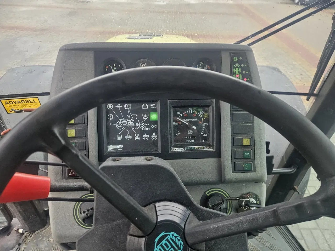2004 Hurlimann XT 85, 9 031 mth, dovoz Skladem v EU — foto 7 z 10
