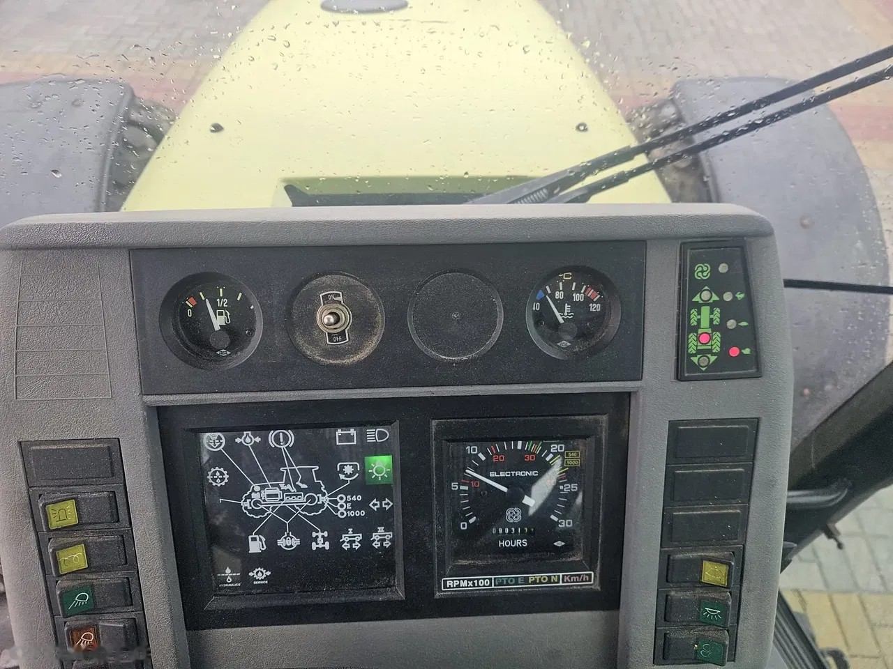 2004 Hurlimann XT 85, 9 031 mth, dovoz Skladem v EU — foto 8 z 10