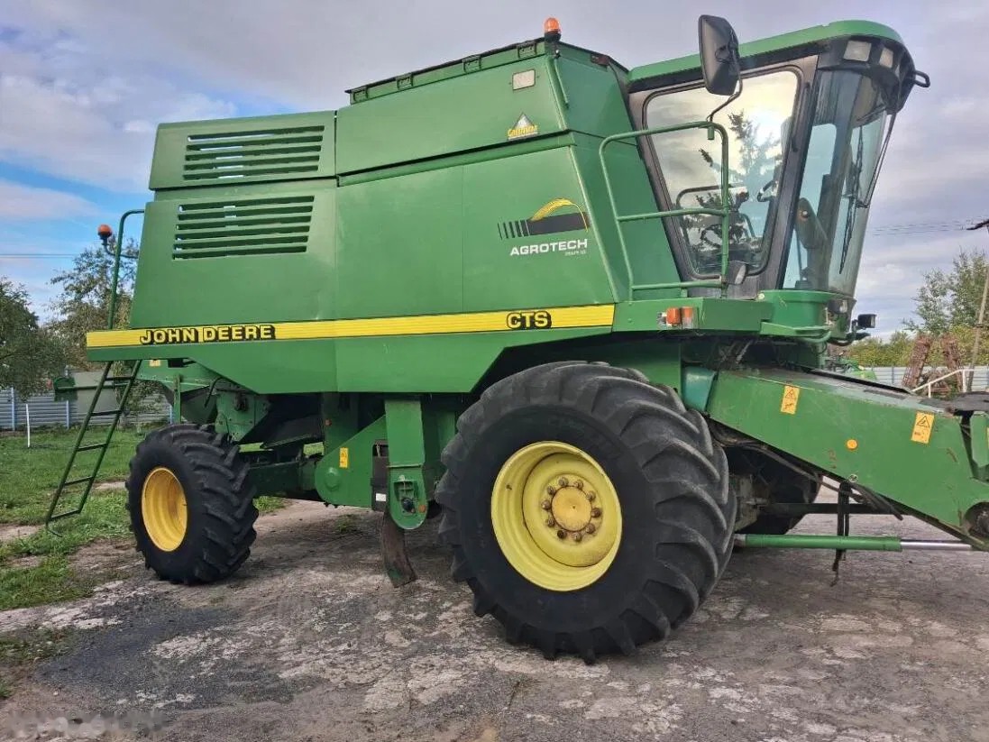 2000 John Deere, 2 620 mth, dovoz Skladem v EU — foto 1