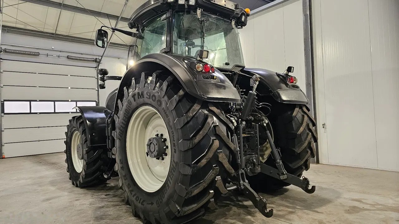 2015 Valtra, 5 500 mth, dovoz Skladem v EU — foto 9 z 13