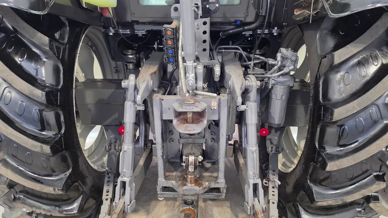 2013 Valtra, 7 500 mth, dovoz Skladem v EU — foto 7 z 14