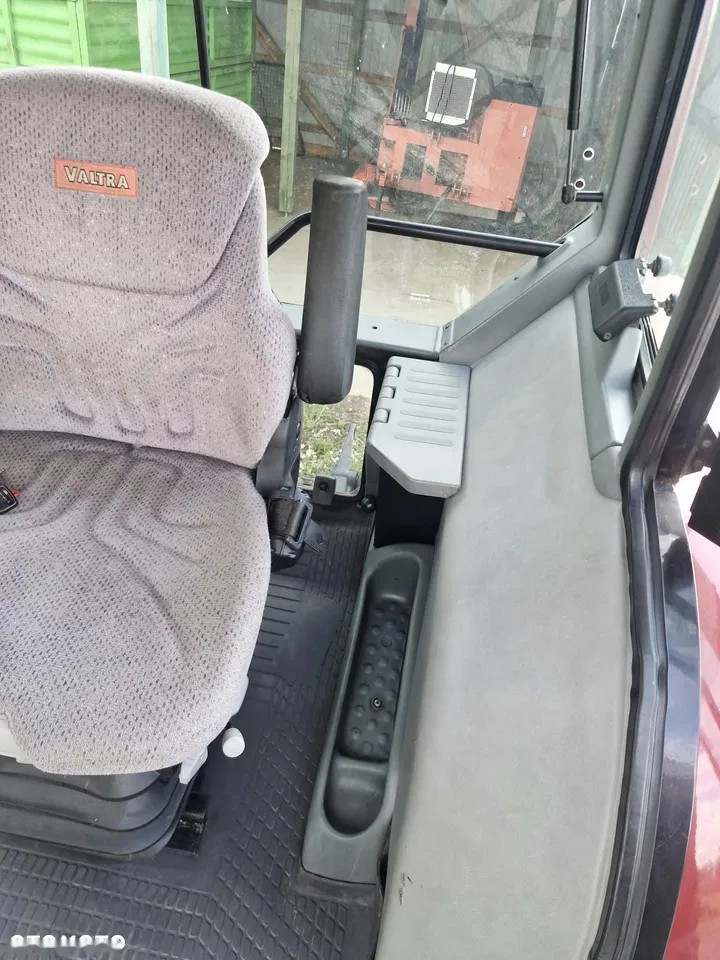 2005 Valtra T140, 9 529 mth, dovoz Skladem v EU — foto 9 z 21
