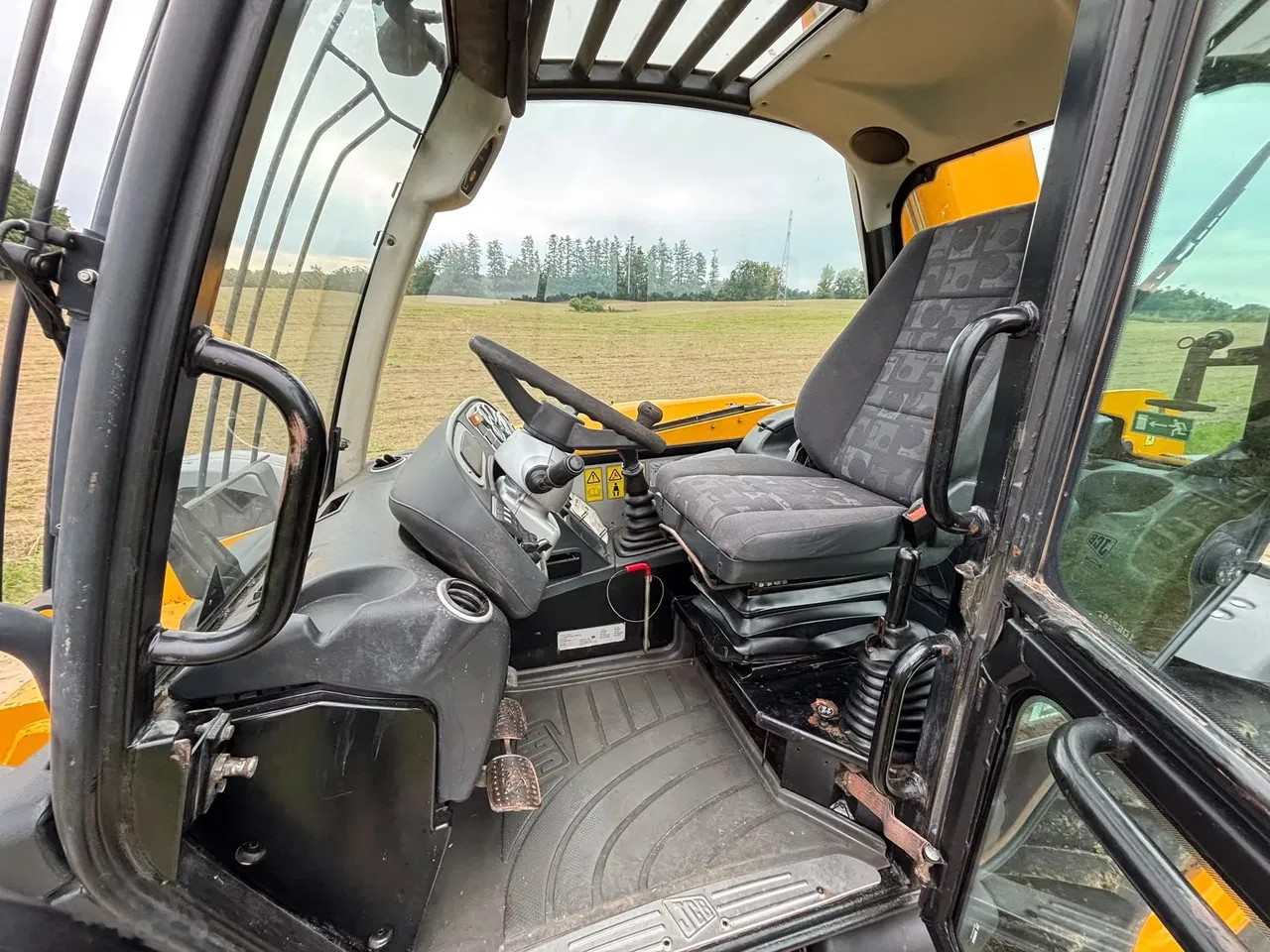 2004 JCB, 77 002 mth, dovoz Skladem v EU — foto 16 z 18