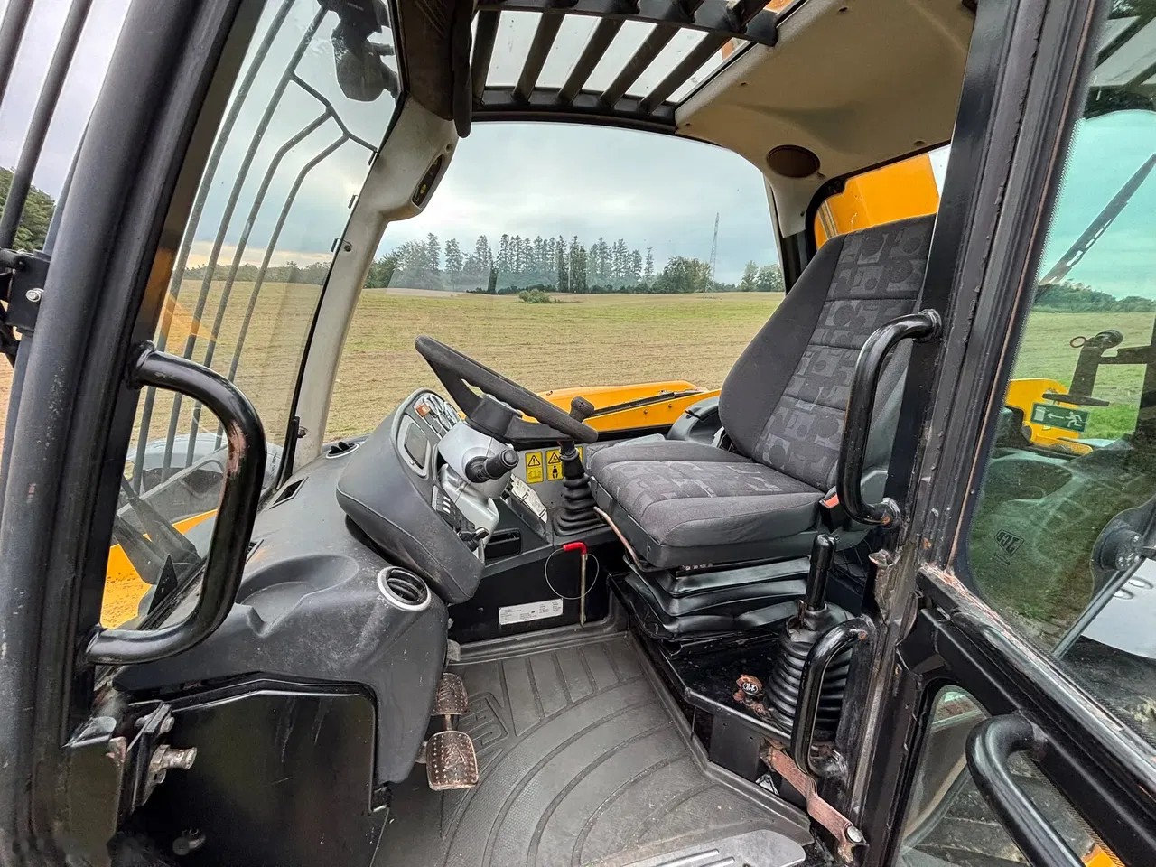 2004 JCB, 77 002 mth, dovoz Skladem v EU — foto 4 z 18
